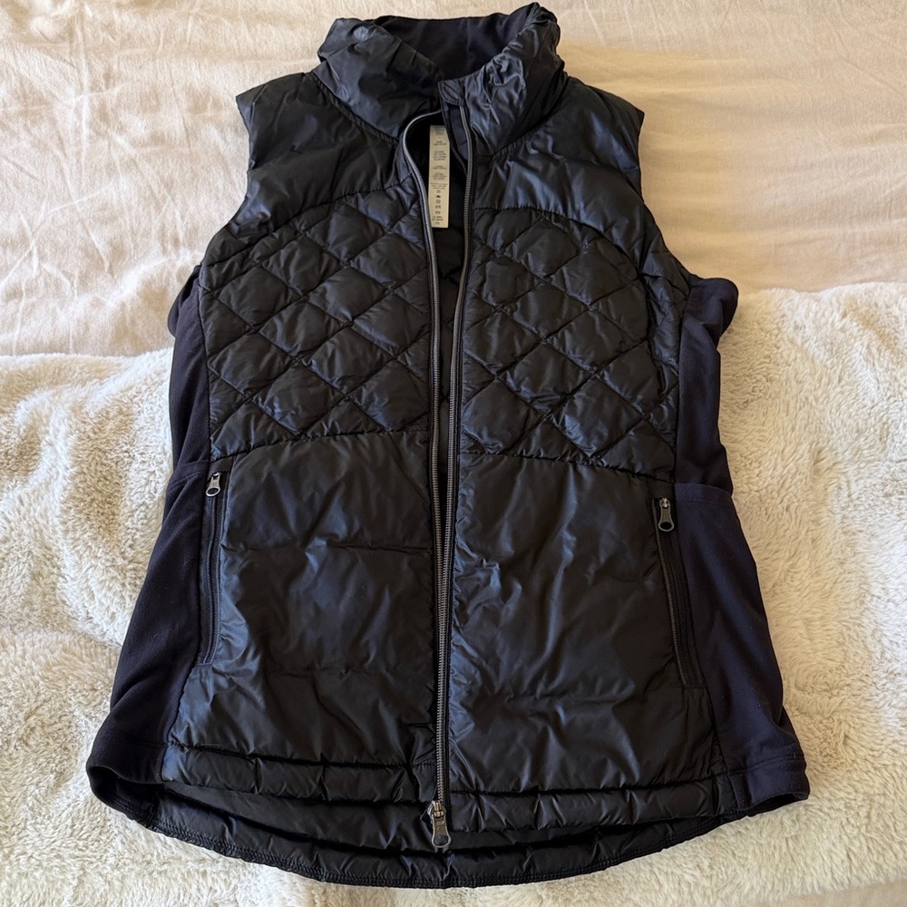 Lululemon down for the run vest - black size 6